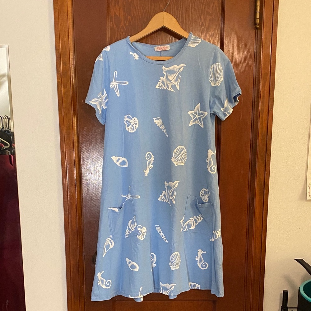 Blue Seashell Print T-shirt Dress with pockets